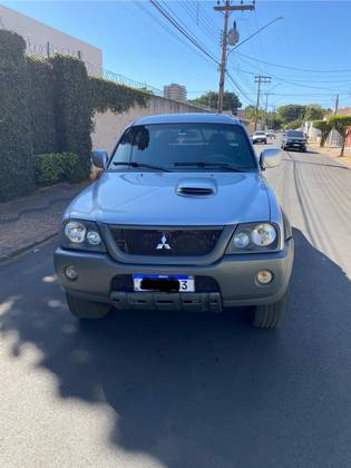 MITSUBISHI L200 OUTDOOR 2.5 HPE 4X4 CD 8V TURBO INTERCOOLER DIESEL 4P MANUAL